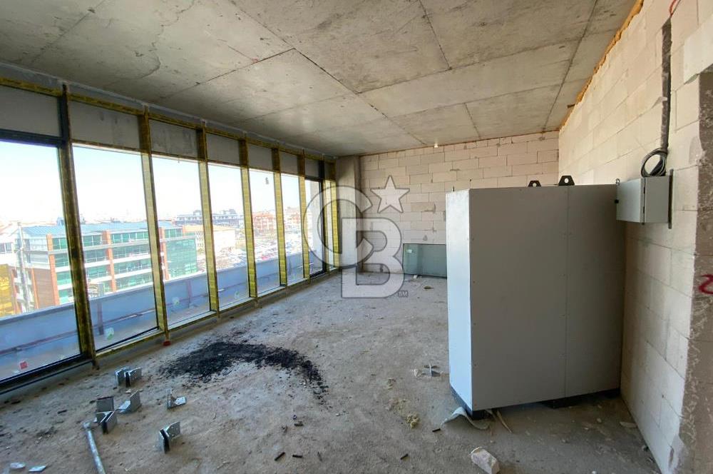 PRESTİJLİ KONUMDA, ANA CADDEYE CEPHE NATAMAM OFİS FIRSATI!