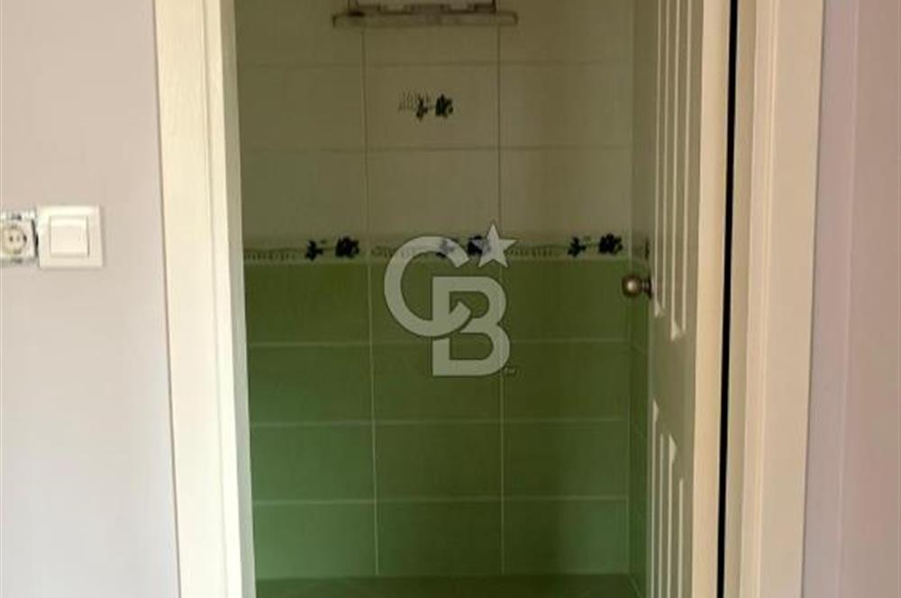 Ümraniye Şerifali Mah. Satılık 5+2 250 M2 Üst Dubleks Daire