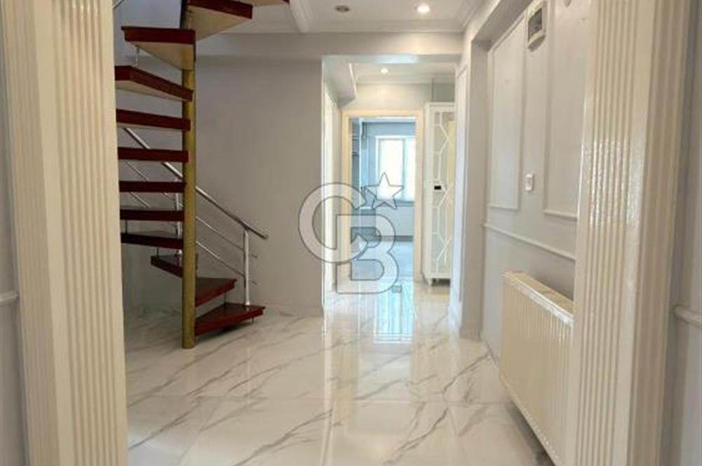 Ümraniye Şerifali Mah. Satılık 5+2 250 M2 Üst Dubleks Daire