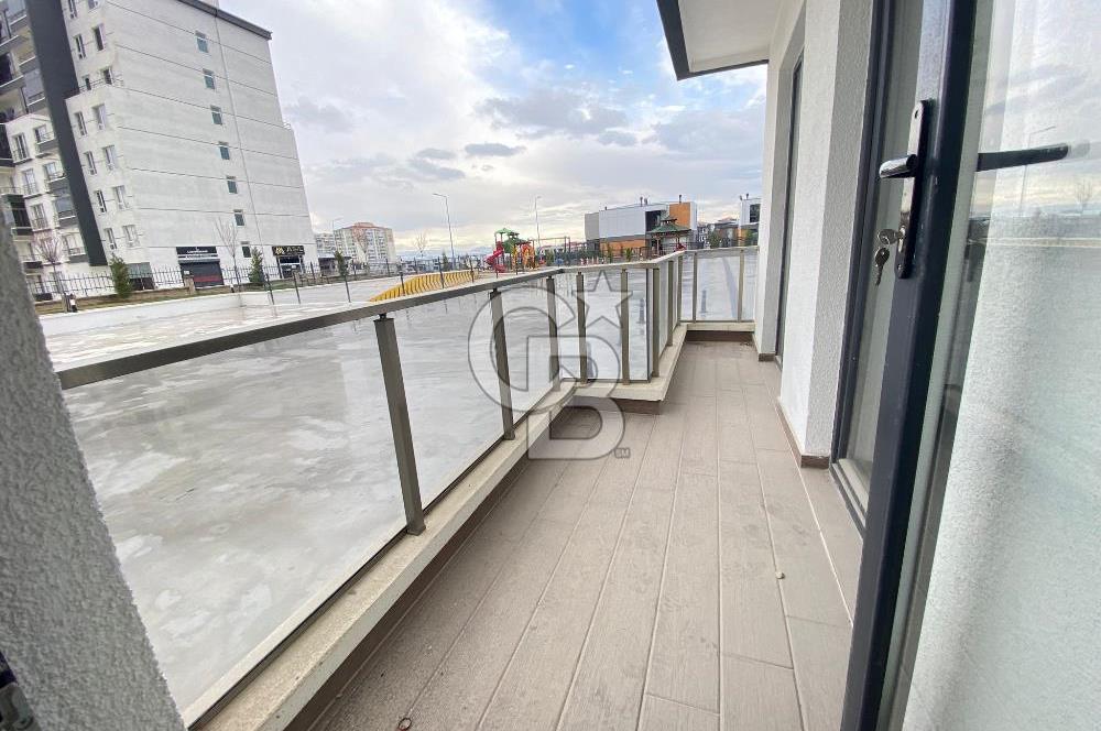 Yeni Bağlıca'da Giriş Kat 3+1 Kiralık Site Dairesi