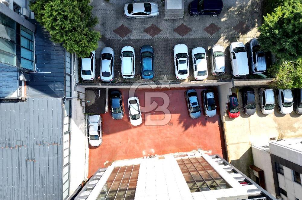 İzmir Yolu Yakını Köşe Vitrinli Kiracılı Satılık Dükkan