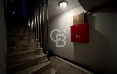 İzmir Yolu Yakını Köşe Vitrinli Kiracılı Satılık Dükkan