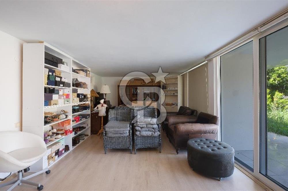 Urla Kalabak Çamlıbel Sitesinde 780 m² Arsa İçinde 3+1 Villa