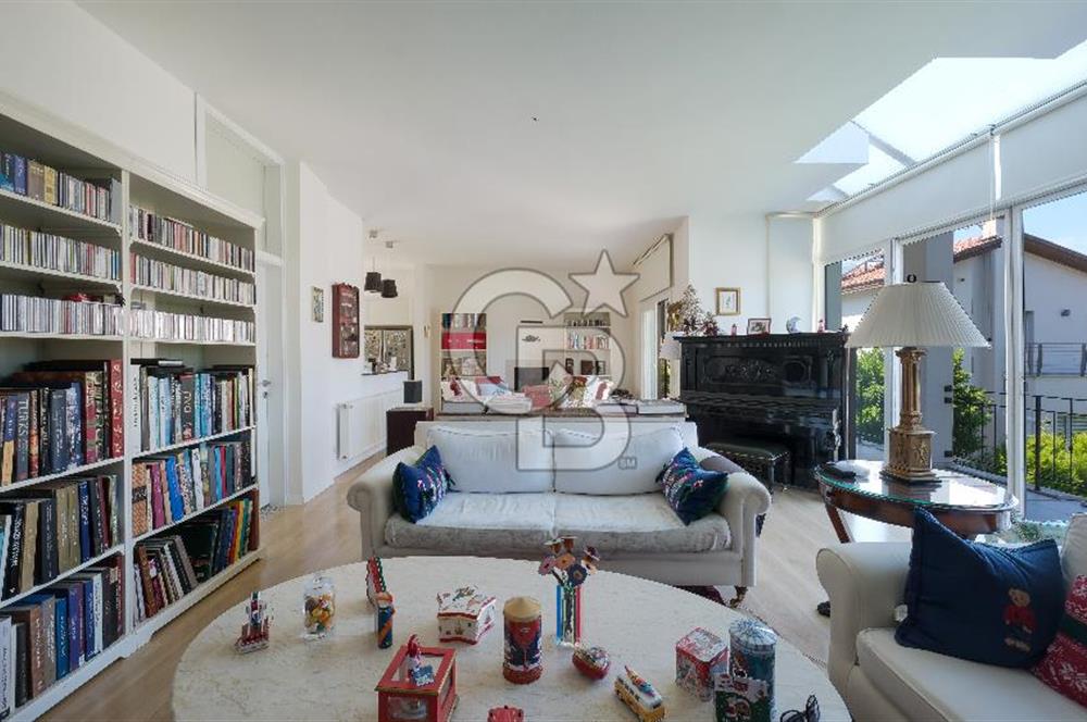 Urla Kalabak Çamlıbel Sitesinde 780 m² Arsa İçinde 3+1 Villa