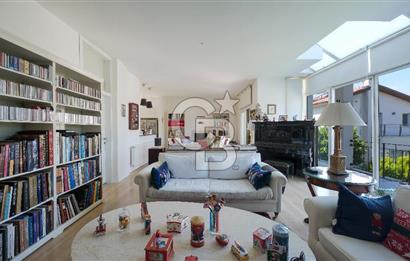 Urla Kalabak Çamlıbel Sitesinde 780 m² Arsa İçinde 3+1 Villa