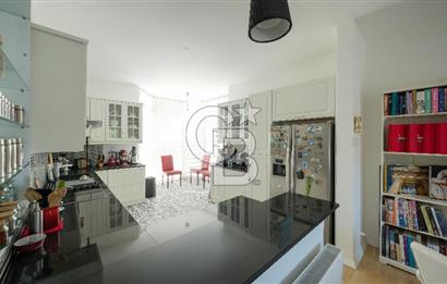 Urla Kalabak Çamlıbel Sitesinde 780 m² Arsa İçinde 3+1 Villa