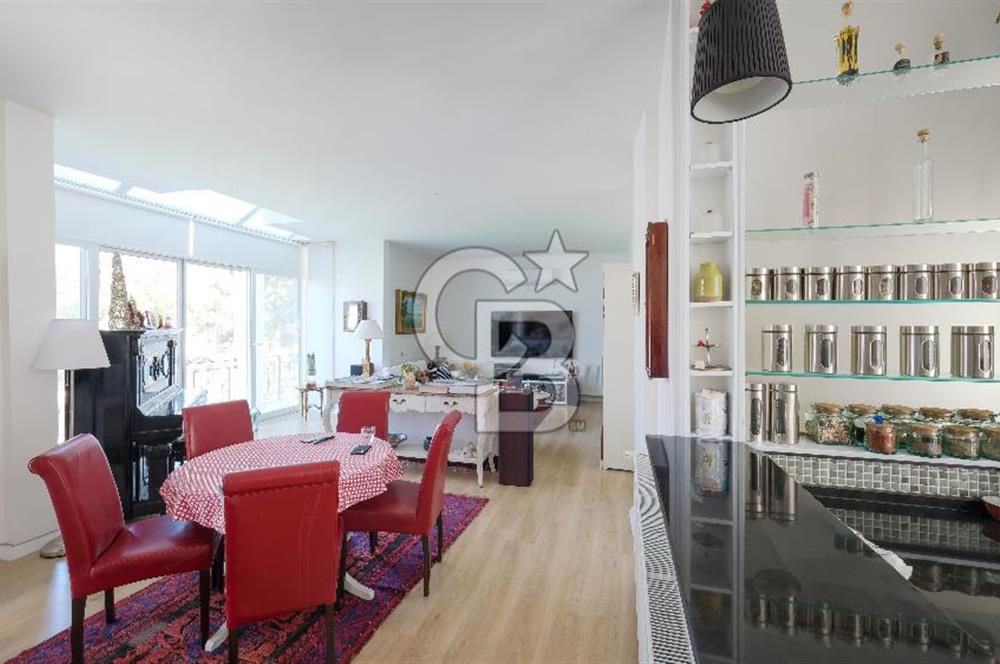 Urla Kalabak Çamlıbel Sitesinde 780 m² Arsa İçinde 3+1 Villa