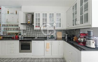 Urla Kalabak Çamlıbel Sitesinde 780 m² Arsa İçinde 3+1 Villa