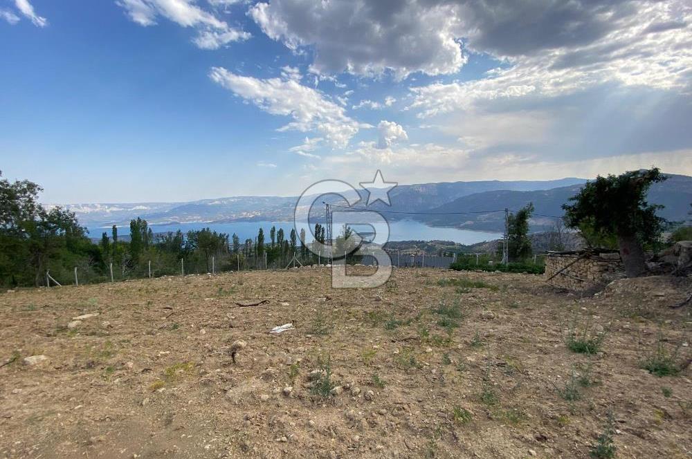 ERMENEK MERKEZDE KİRALIK HAZIR AHIR VE ARAZİ 