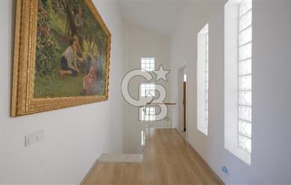 Urla Kalabak Çamlıbel Sitesinde 780 m² Arsa İçinde 3+1 Villa