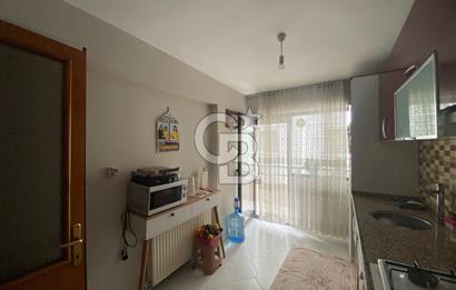 BOSTANLI AKBANK SOKAĞINDASAHİLE TRAMVAYA YAKIN SATILIK 3+1 DAİRE