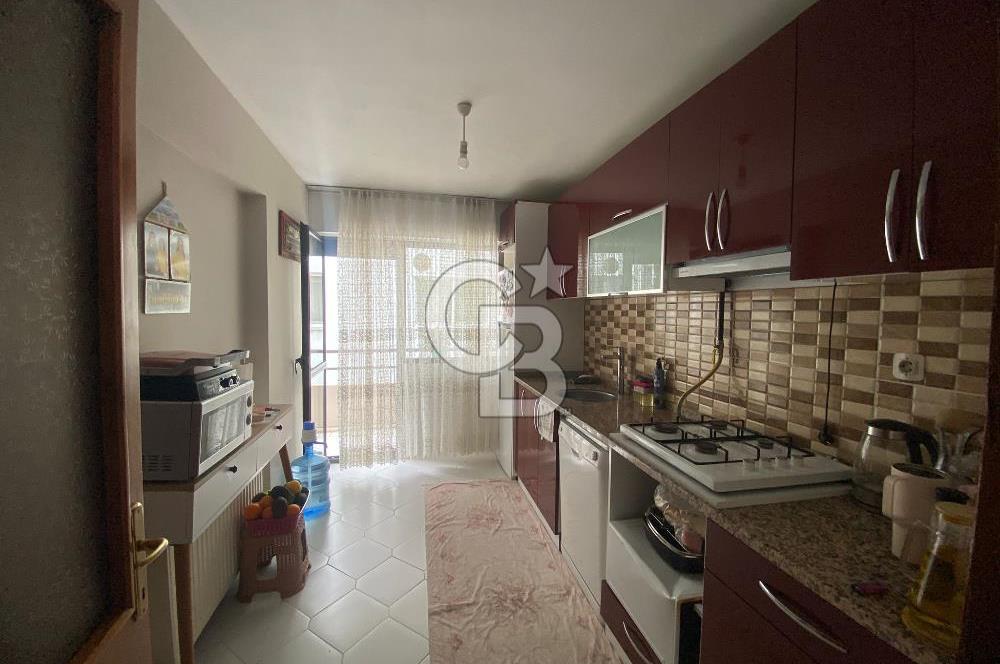 BOSTANLI AKBANK SOKAĞINDASAHİLE TRAMVAYA YAKIN SATILIK 3+1 DAİRE