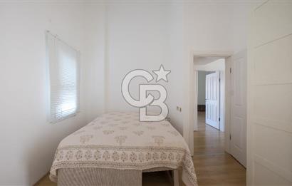 Urla Kalabak Çamlıbel Sitesinde 780 m² Arsa İçinde 3+1 Villa