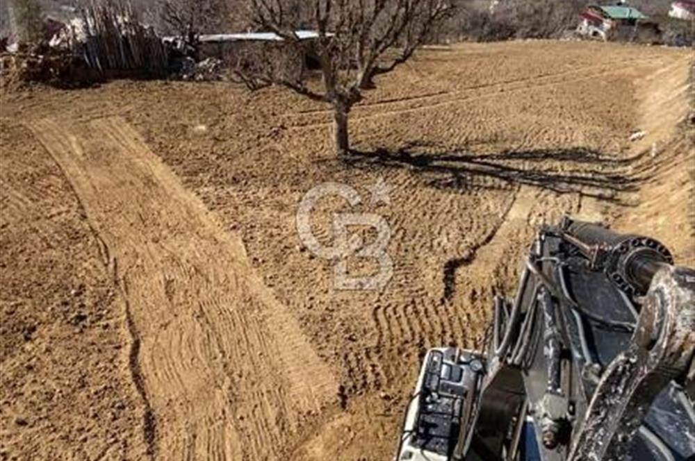 ERMENEK MERKEZDE KİRALIK HAZIR AHIR VE ARAZİ 