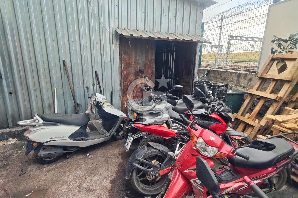 Siteler Pazaryeri'ne Yakın Boş Satılık 4 Katlı Komple Bina