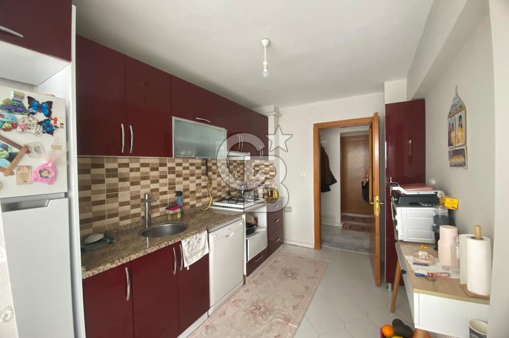 BOSTANLI AKBANK SOKAĞINDASAHİLE TRAMVAYA YAKIN SATILIK 3+1 DAİRE