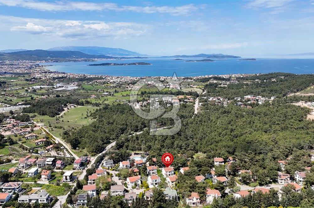 Urla Kalabak Çamlıbel Sitesinde 780 m² Arsa İçinde 3+1 Villa