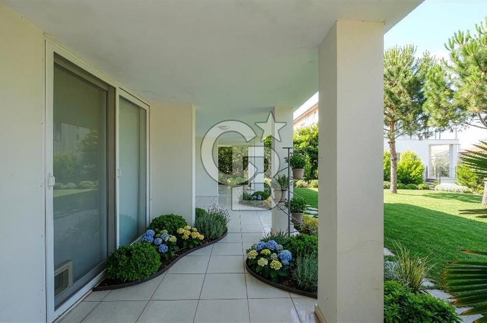 Urla Kalabak Çamlıbel Sitesinde 780 m² Arsa İçinde 3+1 Villa