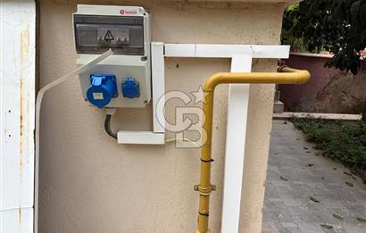 Urla'da Ted Koleji ve Cengiz Aytmatov Yakını Denize Yürüyüş Mesafesinde Saunalı Villa 