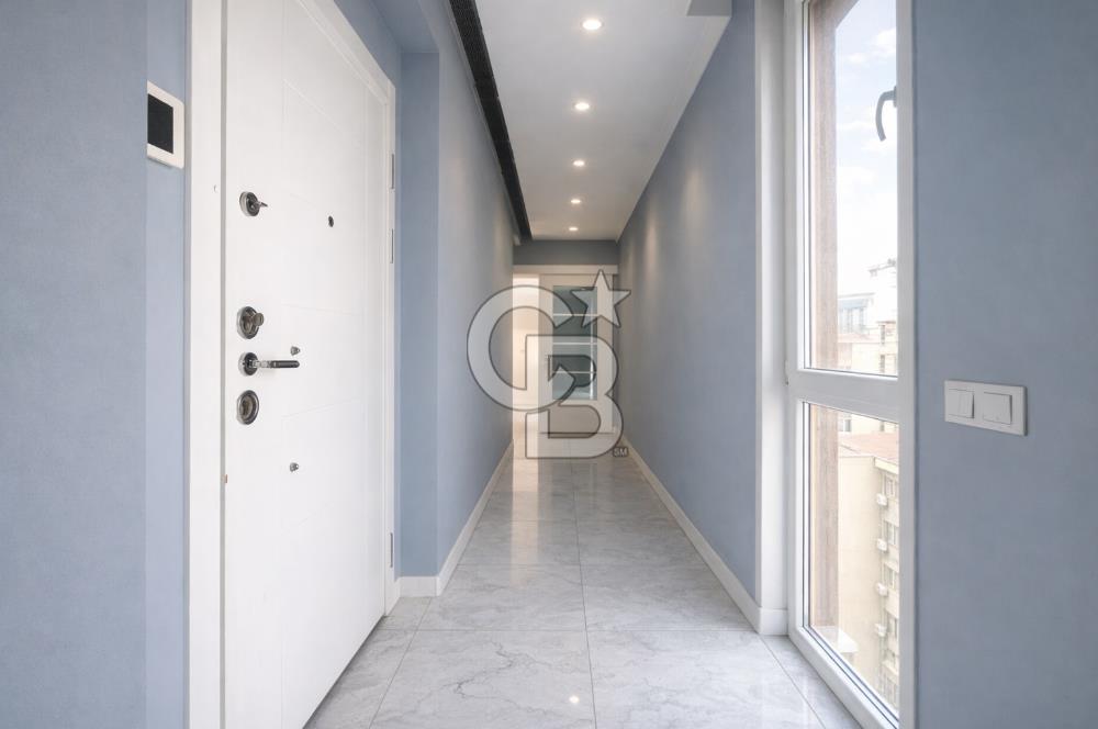 FENERBAHÇE,CEMİL TOPUZLU CADDESİ ÜZERİNDE 135 M2 3+1