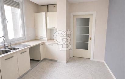 FENERBAHÇE,CEMİL TOPUZLU CADDESİ ÜZERİNDE 135 M2 3+1