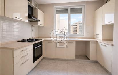 FENERBAHÇE,CEMİL TOPUZLU CADDESİ ÜZERİNDE 135 M2 3+1