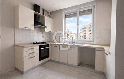 FENERBAHÇE,CEMİL TOPUZLU CADDESİ ÜZERİNDE 135 M2 3+1