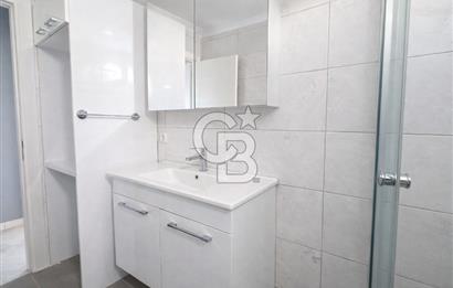 FENERBAHÇE,CEMİL TOPUZLU CADDESİ ÜZERİNDE 135 M2 3+1