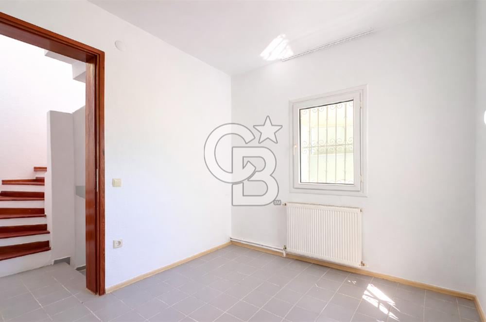 BODRUM,ESKİÇEŞMEDE MARİNA'YA YAKIN BAHÇELİ DUBLEKS VİLLA 150 M2