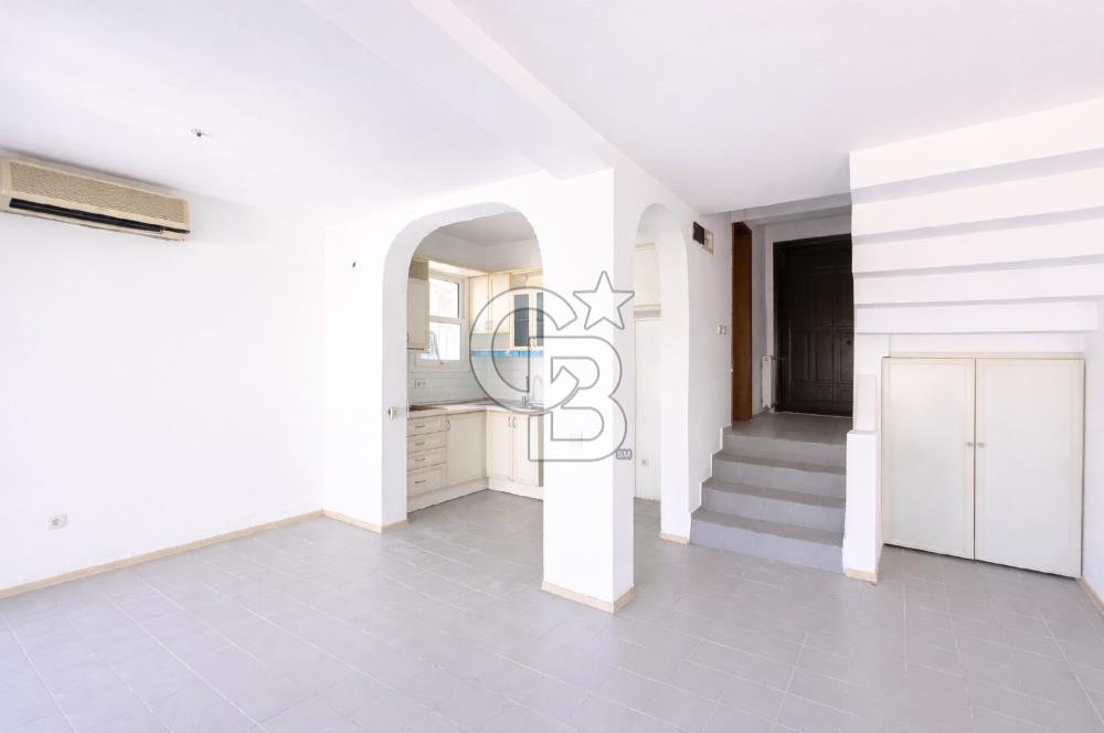 BODRUM,ESKİÇEŞMEDE MARİNA'YA YAKIN BAHÇELİ DUBLEKS VİLLA 150 M2