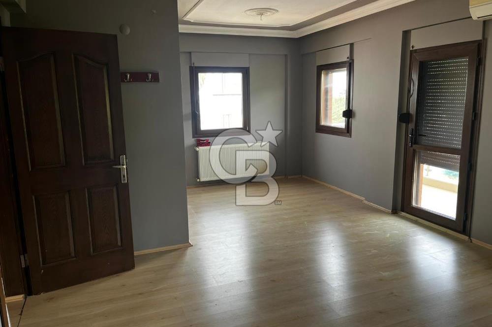 Urla'da Ted Koleji ve Cengiz Aytmatov Yakını Denize Yürüyüş Mesafesinde Saunalı Villa 