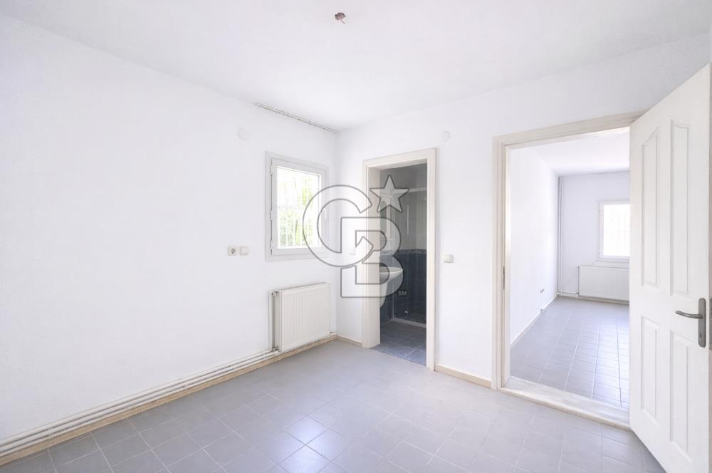 BODRUM,ESKİÇEŞMEDE MARİNA'YA YAKIN BAHÇELİ DUBLEKS VİLLA 150 M2