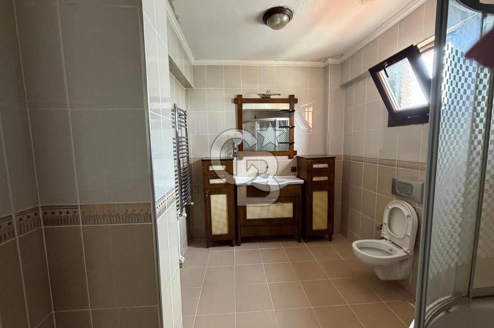 Urla'da Ted Koleji ve Cengiz Aytmatov Yakını Denize Yürüyüş Mesafesinde Saunalı Villa 