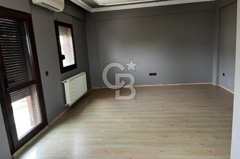 Urla'da Ted Koleji ve Cengiz Aytmatov Yakını Denize Yürüyüş Mesafesinde Saunalı Villa 