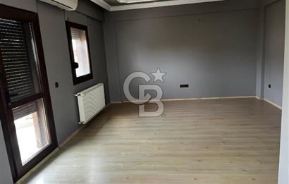 Urla'da Ted Koleji ve Cengiz Aytmatov Yakını Denize Yürüyüş Mesafesinde Saunalı Villa 