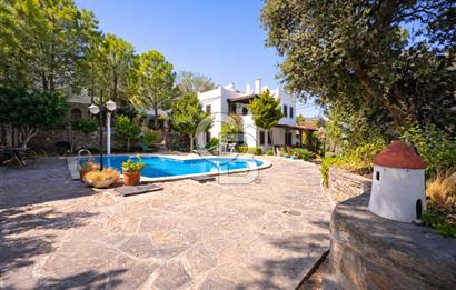 BODRUM,ESKİÇEŞMEDE MARİNA'YA YAKIN BAHÇELİ DUBLEKS VİLLA 150 M2