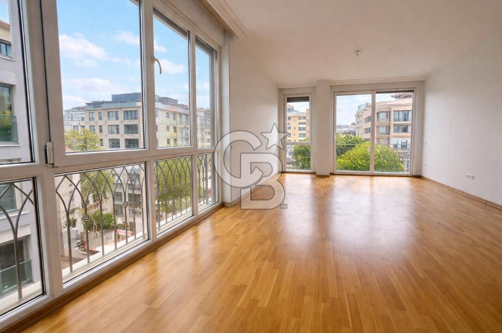 FENERBAHÇE,CEMİL TOPUZLU CADDESİ ÜZERİNDE 135 M2 3+1