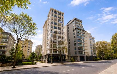 FENERBAHÇE,CEMİL TOPUZLU CADDESİ ÜZERİNDE 135 M2 3+1