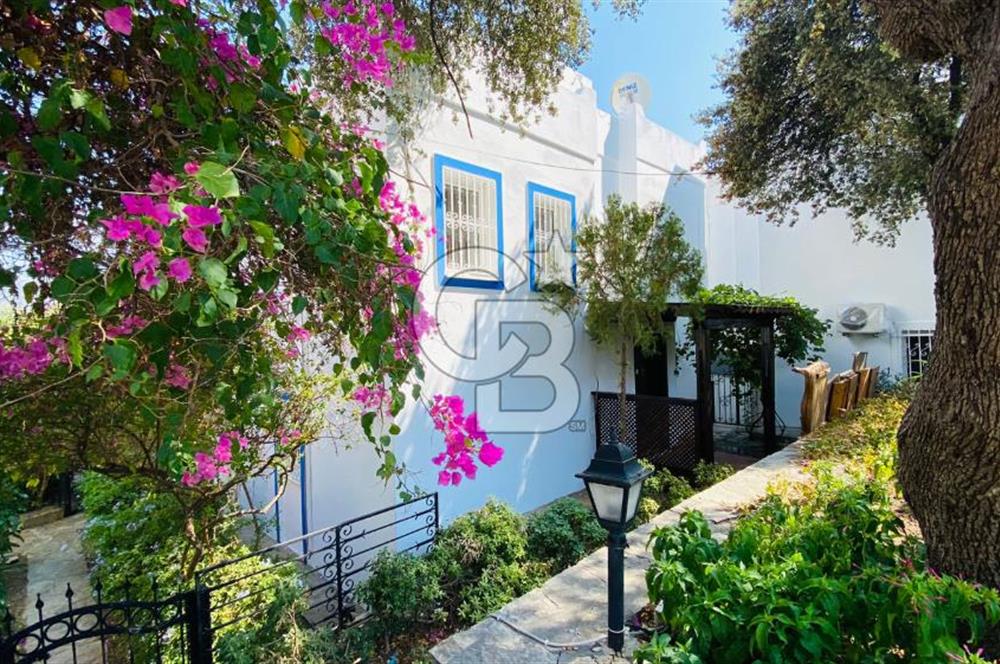 BODRUM,ESKİÇEŞMEDE MARİNA'YA YAKIN BAHÇELİ DUBLEKS VİLLA 150 M2
