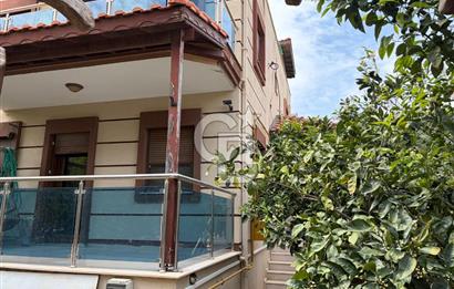 Urla'da Ted Koleji ve Cengiz Aytmatov Yakını Denize Yürüyüş Mesafesinde Saunalı Villa 