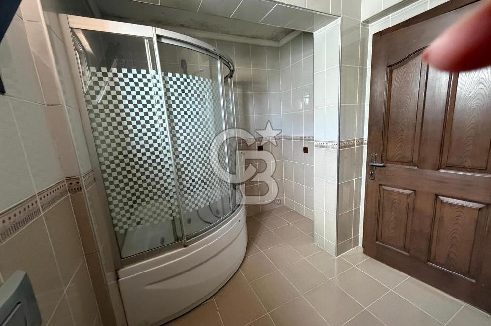 Urla'da Ted Koleji ve Cengiz Aytmatov Yakını Denize Yürüyüş Mesafesinde Saunalı Villa 