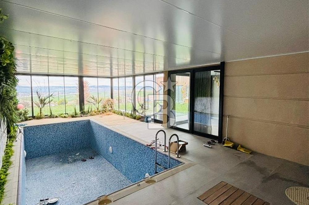 MEBUSKENT SİTESİNDE KAPALI HAVUZLU LÜKS SATILIK VİLLA