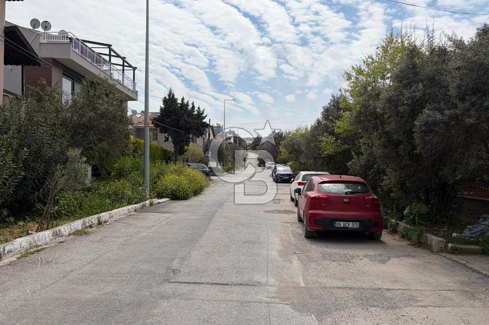 Urla'da Ted Koleji ve Cengiz Aytmatov Yakını Denize Yürüyüş Mesafesinde Saunalı Villa 