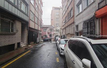 Şehremini de depolu kiralık dükkan 