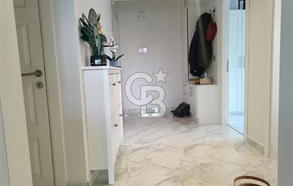 Bostancı Kaya Sitesi'nde 12. Kat Önü Açık ve Ferah 3+1 Kiralık Daire 