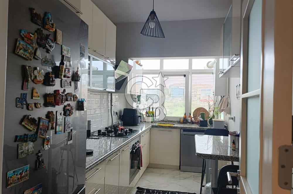 Bostancı Kaya Sitesi'nde 12. Kat Önü Açık ve Ferah 3+1 Kiralık Daire 