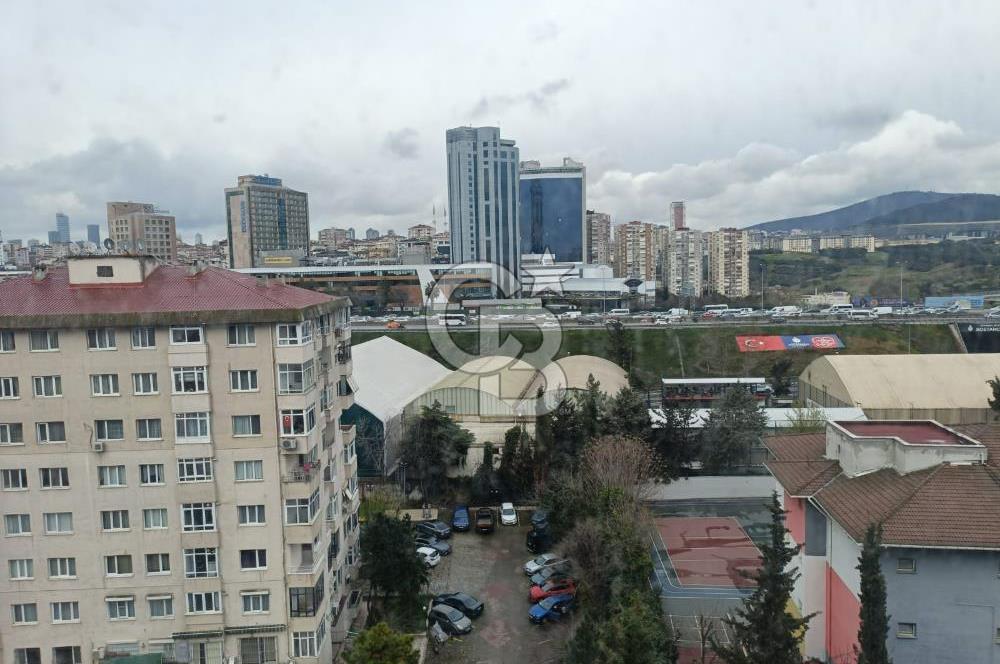 Bostancı Kaya Sitesi'nde 12. Kat Önü Açık ve Ferah 3+1 Kiralık Daire 