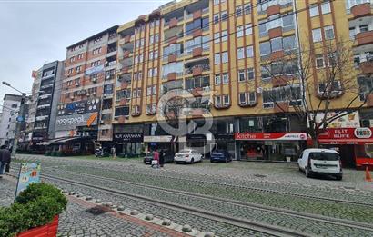 İZMİT MERKEZDE KURUMSALA UYGUN 200m² PRESTİJLİ KİRALIK MAĞAZA