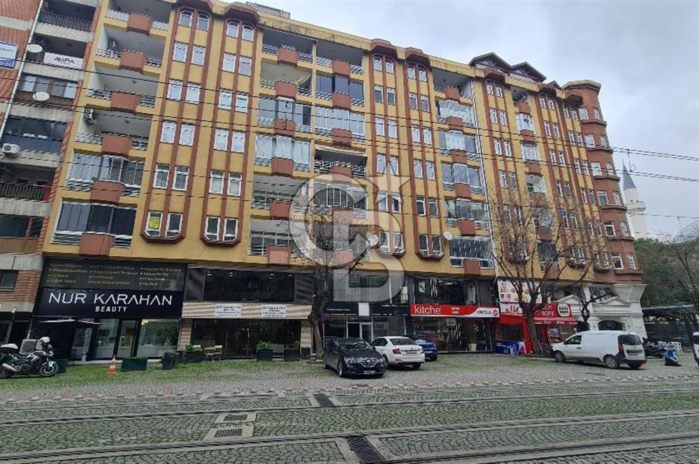 İZMİT MERKEZDE KURUMSALA UYGUN 200m² PRESTİJLİ KİRALIK MAĞAZA