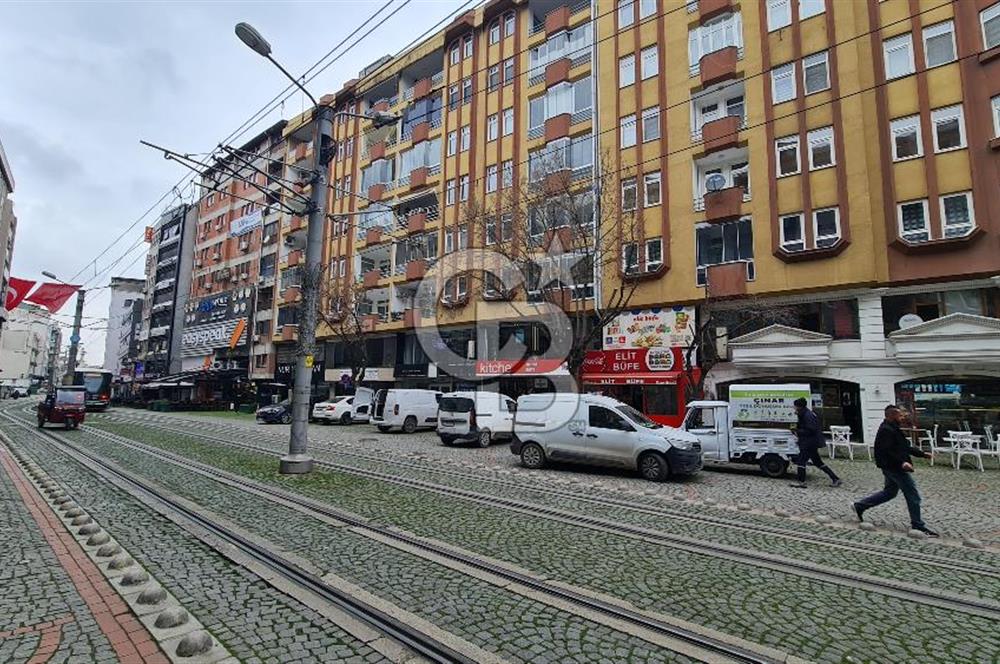 İZMİT MERKEZDE KURUMSALA UYGUN 200m² PRESTİJLİ KİRALIK MAĞAZA